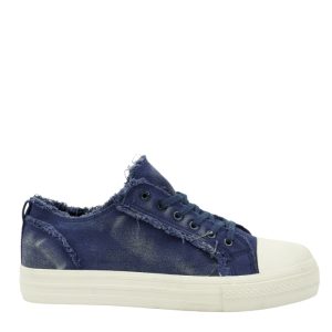 Sneaker with washed effect