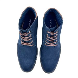Lace-up boots