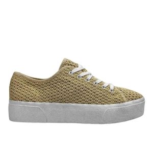 Platform sneakers in a crochet look