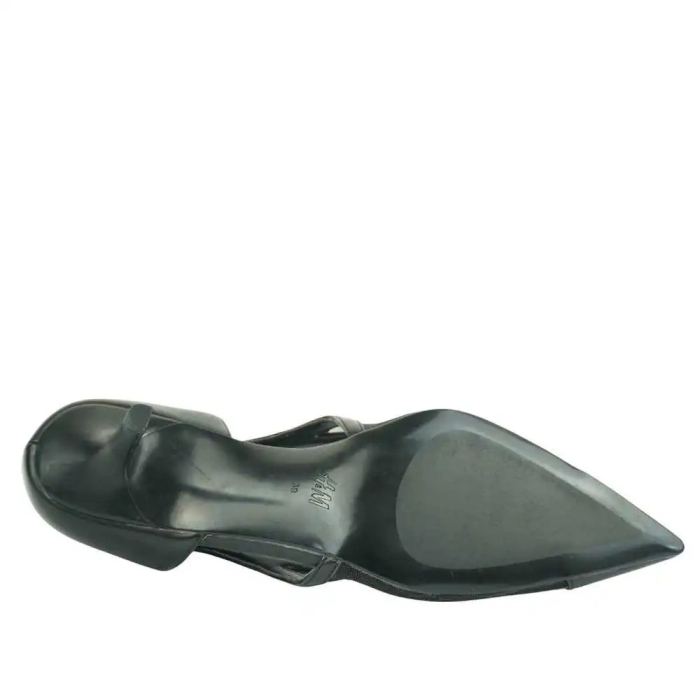 pumps-made-of-mesh
