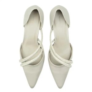 Pumps with heels
